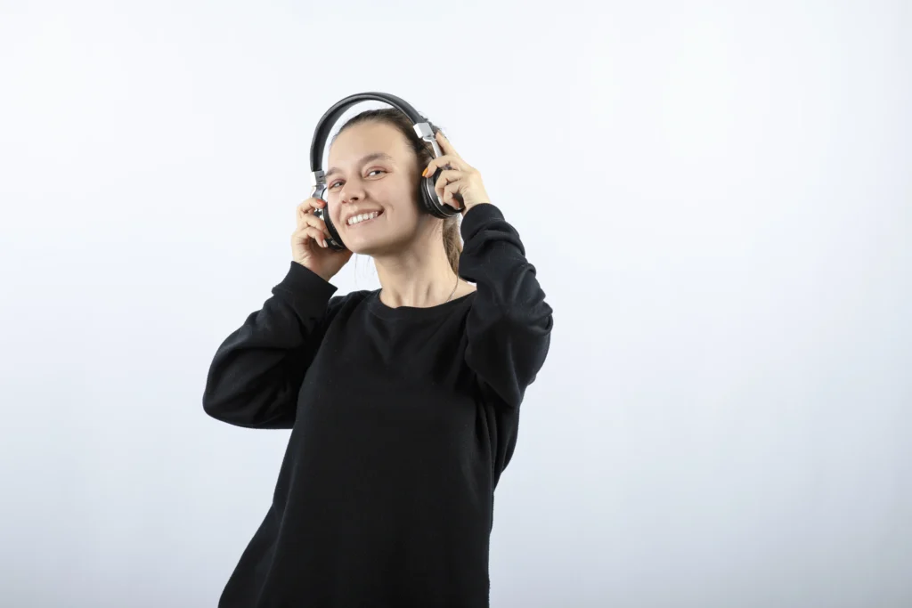 Wireless Headphones: Pros and Cons  